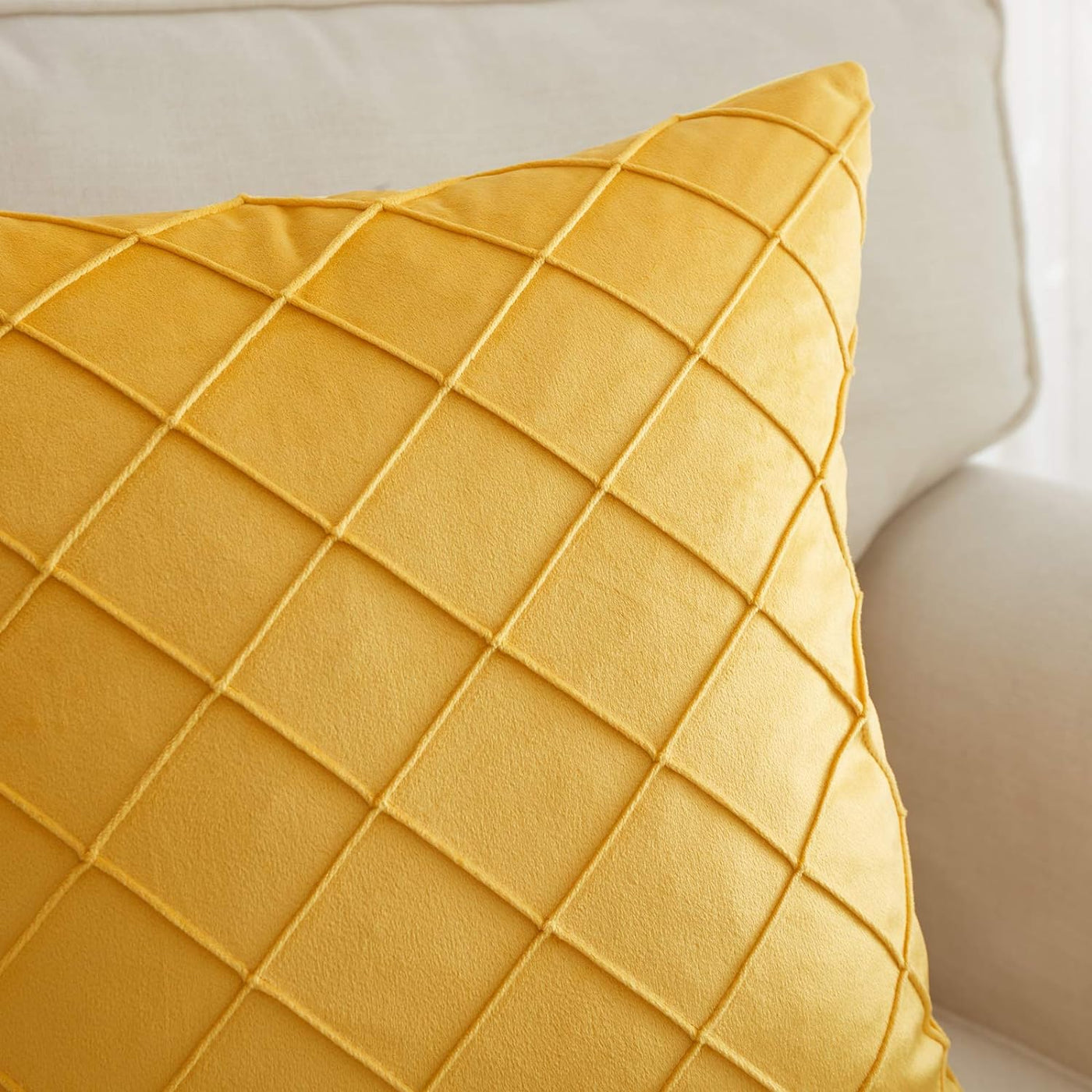 Pack of 2 Velvet Throw Pillows Sofa Decorative Throw Pillow Covers 20X20 Soft Solid Cushion Case for Bedroom Car Outdoors Yellow